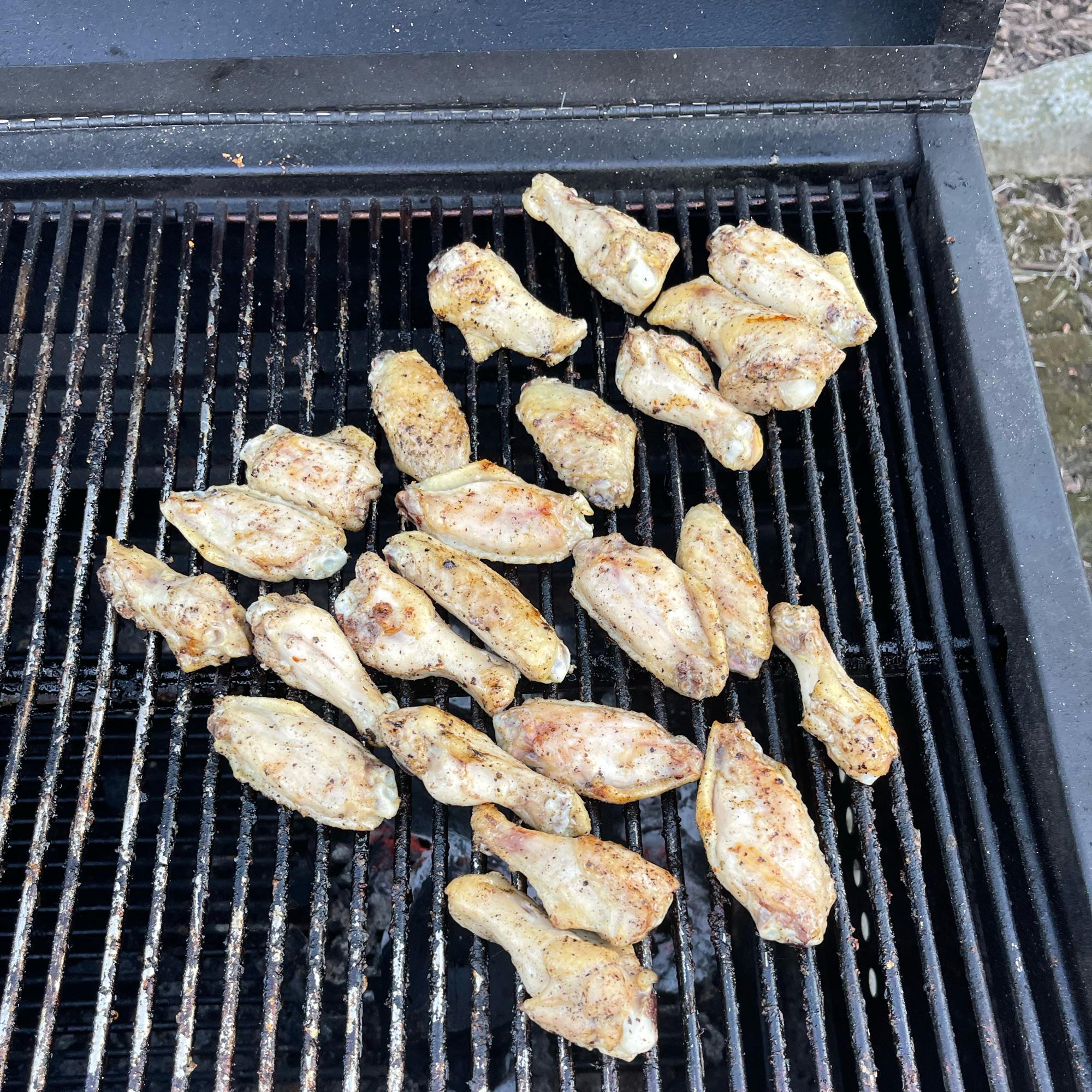 Hot Wings - Recipes - Hasty Bake Charcoal Grills